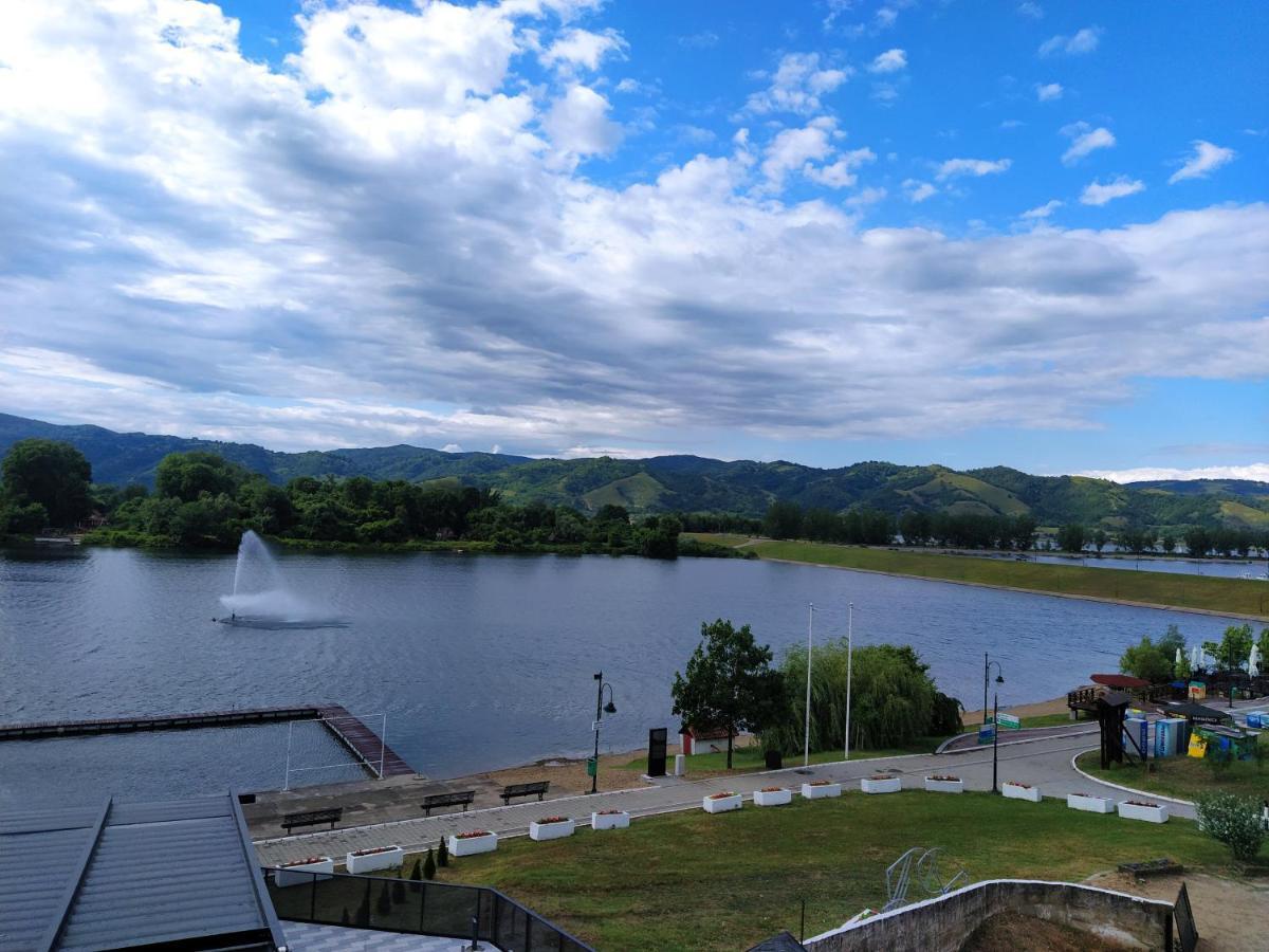 Prenociste Srebrno Jezero Hotel เวลิโก กราดิชเต ภายนอก รูปภาพ
