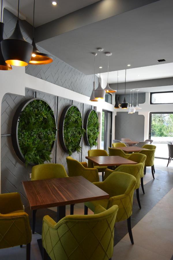 Prenociste Srebrno Jezero Hotel เวลิโก กราดิชเต ภายนอก รูปภาพ