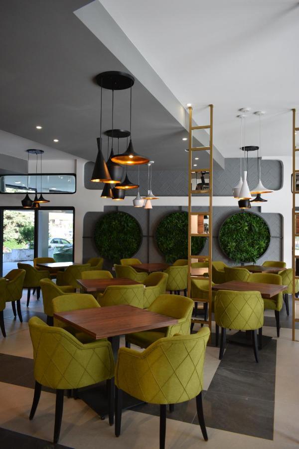 Prenociste Srebrno Jezero Hotel เวลิโก กราดิชเต ภายนอก รูปภาพ
