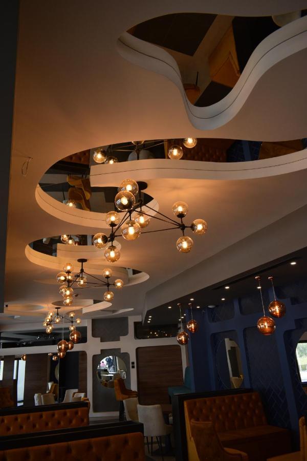 Prenociste Srebrno Jezero Hotel เวลิโก กราดิชเต ภายนอก รูปภาพ