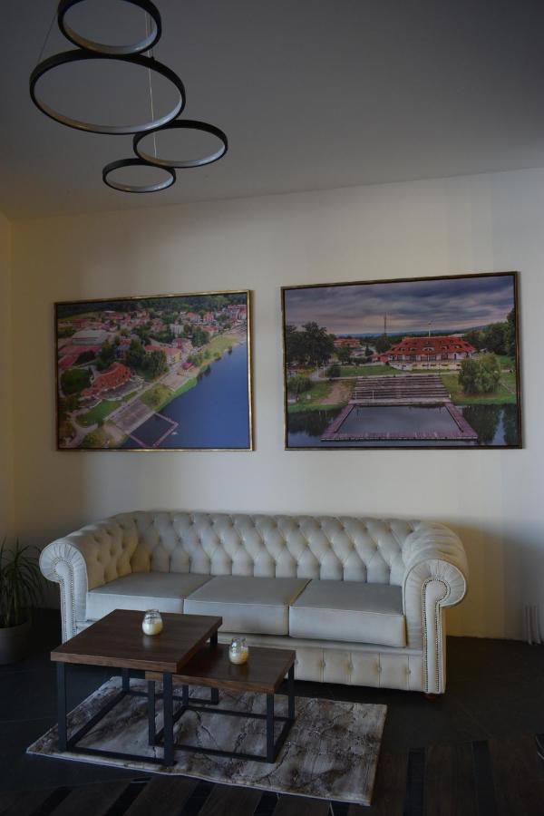 Prenociste Srebrno Jezero Hotel เวลิโก กราดิชเต ภายนอก รูปภาพ