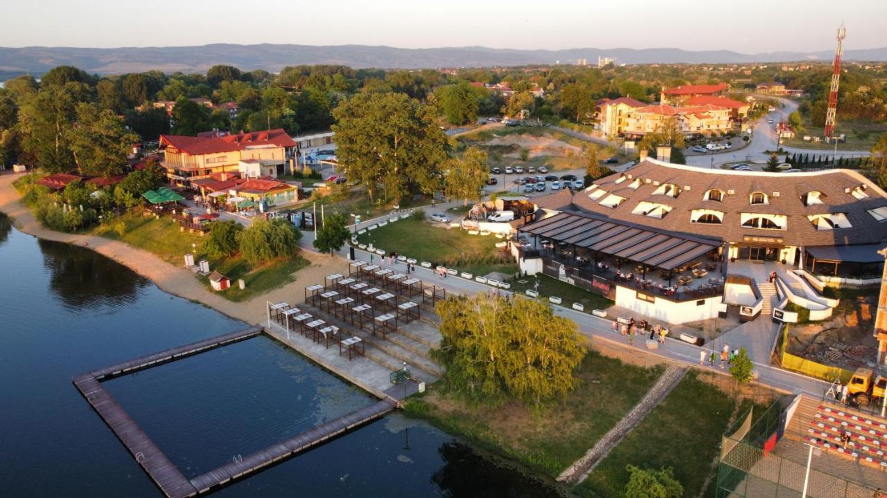 Prenociste Srebrno Jezero Hotel เวลิโก กราดิชเต ภายนอก รูปภาพ
